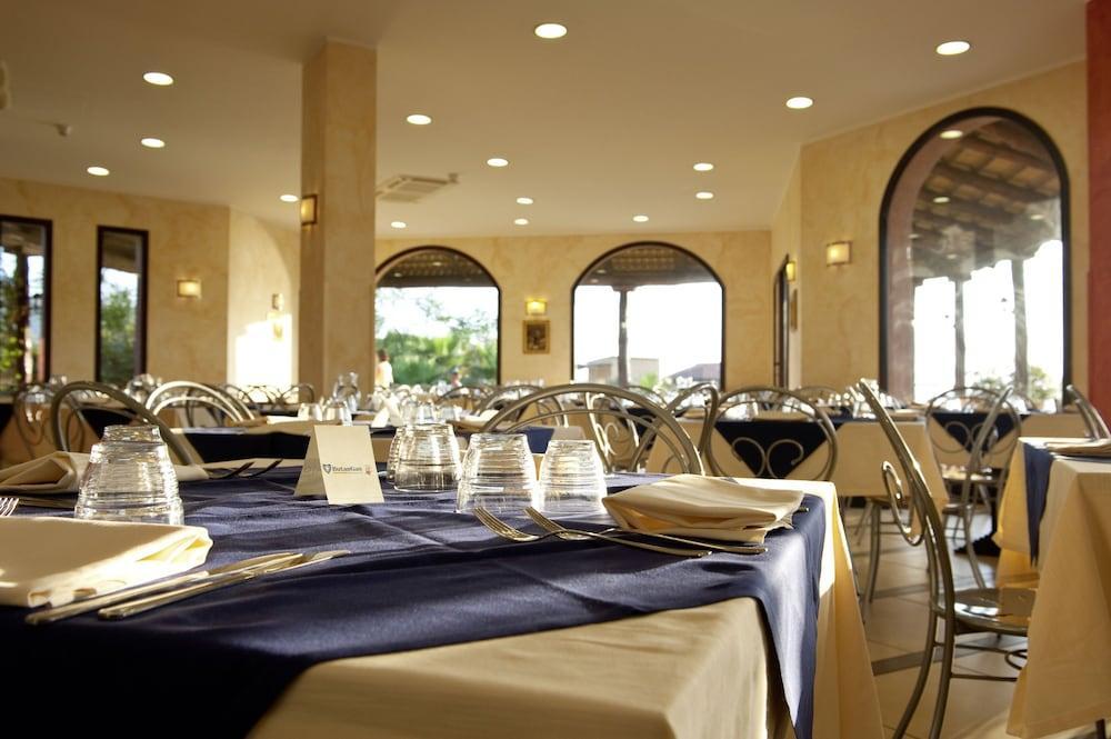Bv Borgo Del Principe Hotel Zambrone Kültér fotó