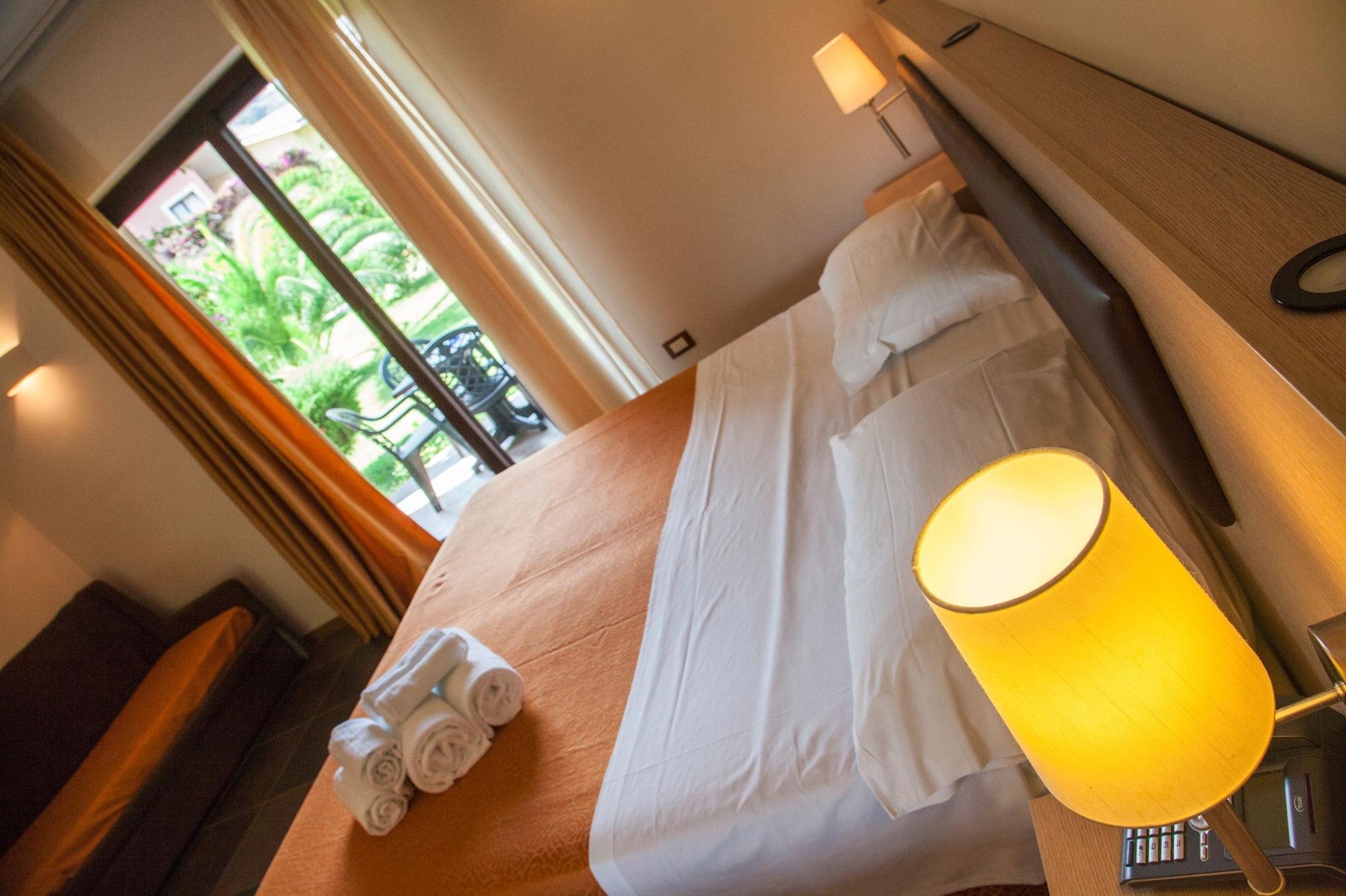 Bv Borgo Del Principe Hotel Zambrone Kültér fotó
